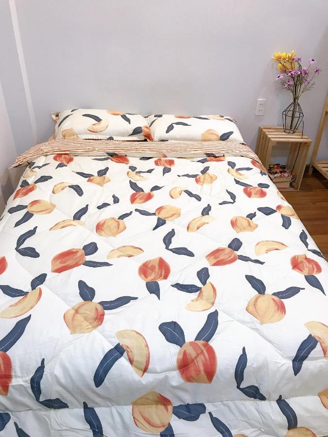Bed & Breakfast 1993's House 2*