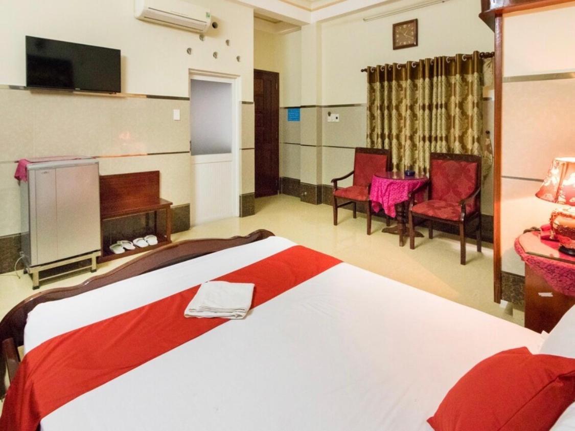 Tan Hoa & Massage 2*