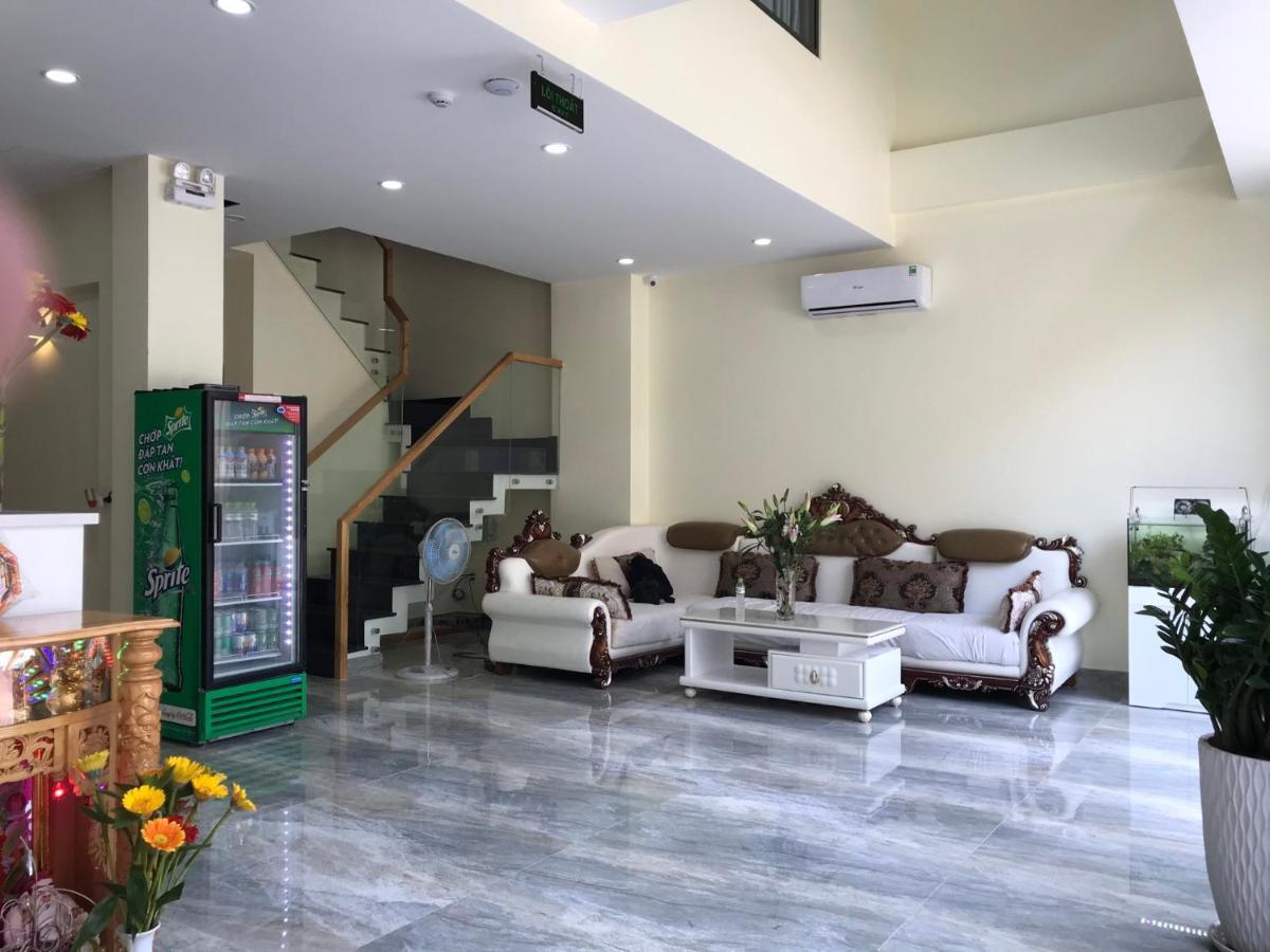 Winston Riverside Khách sạn 3*