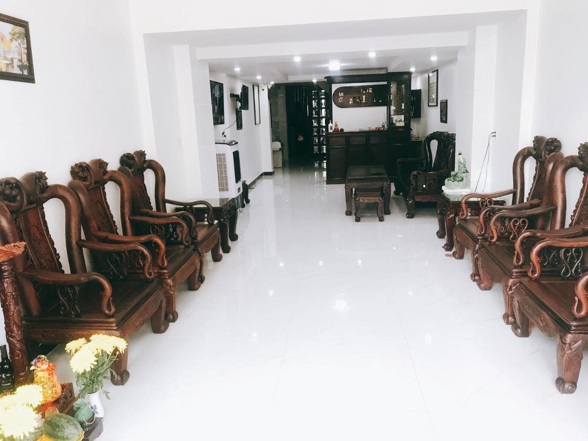 Hotel Khach San Mai Lan Ho Chi Minh City