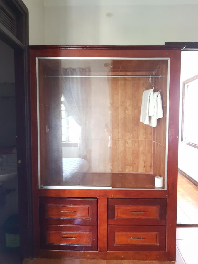 Hotel Khach San Nhat Quynh Anh Ho Chi Minh City