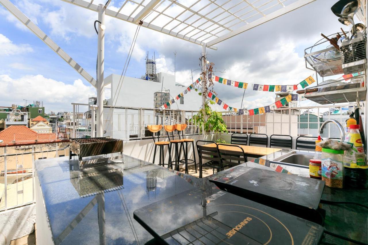 Hotel Dlux Saigon 3*