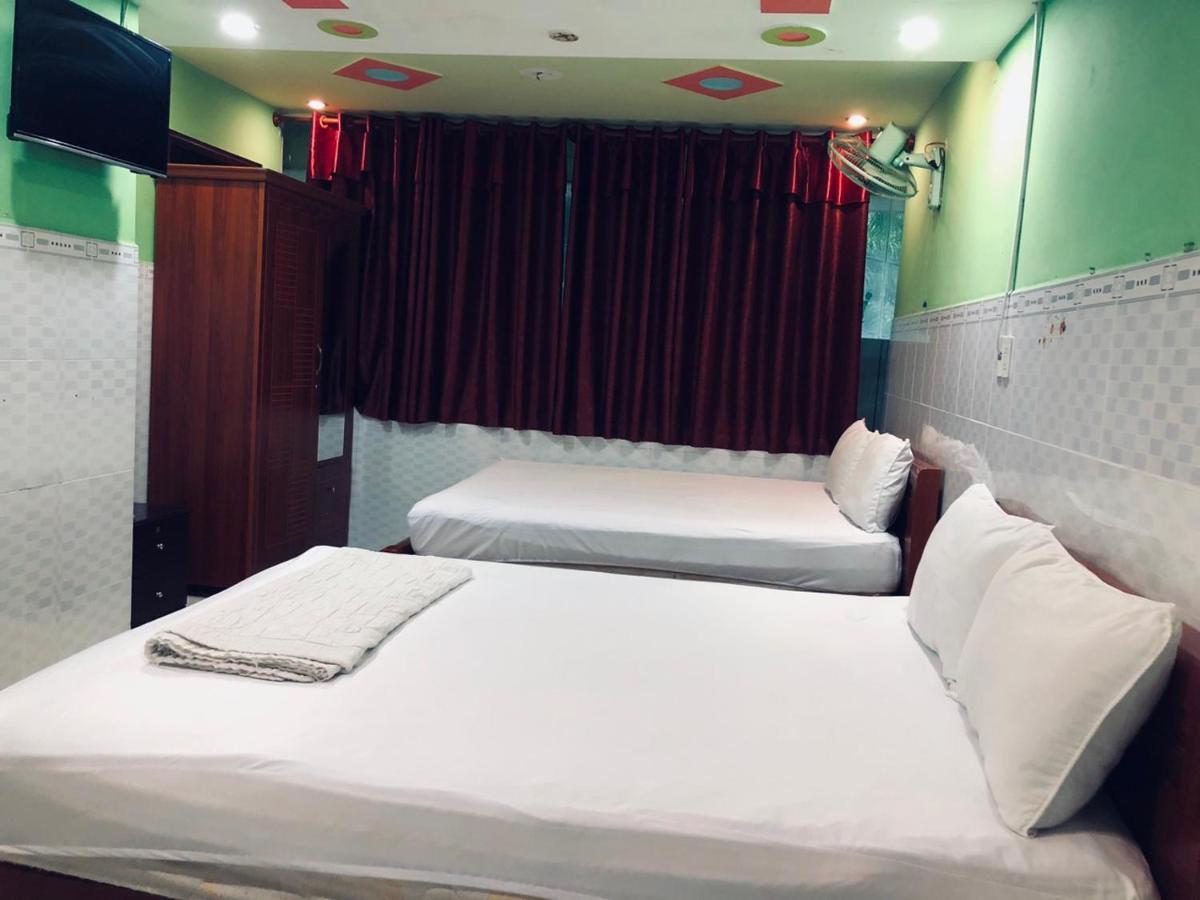 Hotel Khach San Minh Minh Hieu Ho Chi Minh City