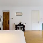 Leaf Signature Hotel - La Group