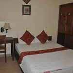 Caroline Hotel