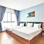 Grand Lee Hotel