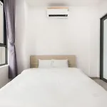 Dlux Saigon