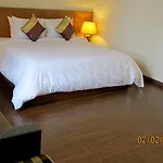Bizu Hotel II
