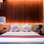 Signature Boutique Hotel