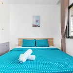 Icon56 - 3Br City View - Hanas Apart 302