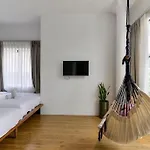 Leaf Signature Hotel - La Group
