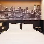 Daisy Hotel