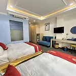 Capital O 1177 Saigon Sweet Hotel