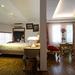 The White Hotel 8A Thai Van Lung