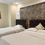 Royal Hotel
