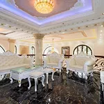 Kn Palace - Venuestay