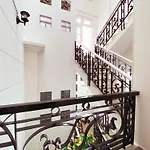 La Vie - Saigon Homestay