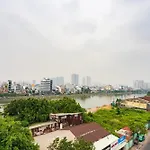 Haven Hut Riverside Hotel