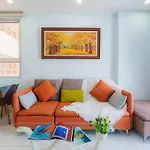 The Botanica - Apartment Near Airport - Luxury