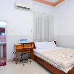 Van Hung Hostel & Dorm