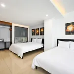 Pearl Central Hotel- Near Nguyen Hue Street