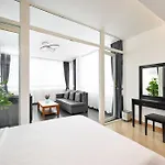 Pearl Central Hotel- Near Nguyen Hue Street