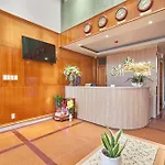 Bin Bin 10 - Mimosa Hotel Near Tan Son Nhat Airport
