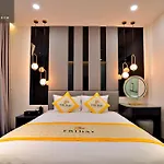 Hanz Premium Friday Saigon Hotel