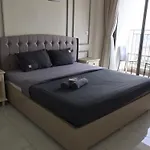 Cbd Luxury Apartment In Rivergate Building