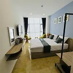 Like Hotel