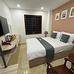 Like Hotel