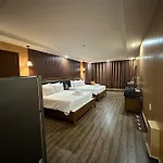 Mandarin Hotel