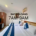 Ruby Star Hotel- Near Ben Thanh Market