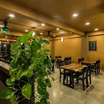 Khách sạn và Căn hộ Cherry