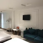Apina Home