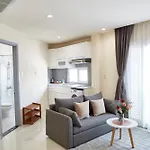 8B Aparthotel