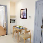 8B Aparthotel