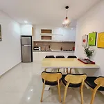 Luxury 3 Bedroom Apartment - Family - Secc