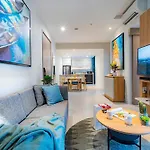 Modern District 1 2Br&3Br D1&Zenity Apartment Outdoor Jacuzzi Pool