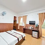 Nhat Minh Airport Hotel