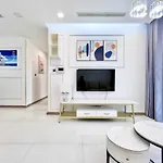 Luxury Vinhomes Central Park - Thamin Residence