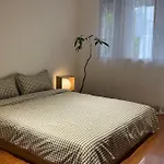 Elegant 2Br 2Baths Apt In Historic Building