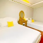 Crowne Hotel