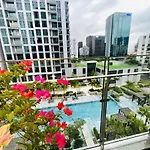Luxury Apartment At Cardinal Court