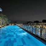 Genbee Harbour View - Infinity Swiming Pool