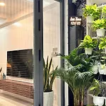 Lam House