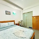 Line Hotel