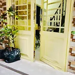 Lavie House