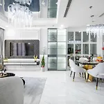 Landmark 81 Skyscrape Luxury Romantic