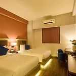 Kin Hotel Ly Tu Trong